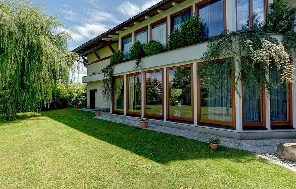 Beautyfarm Landhaus Servus Velden am Woerthersee Exterior photo